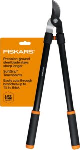 Extendable Compound action loppers for cutting thick branches from trees and shrubs